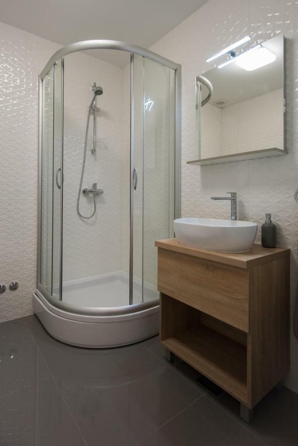 Seasons Apartmani Osijek Bagian luar foto