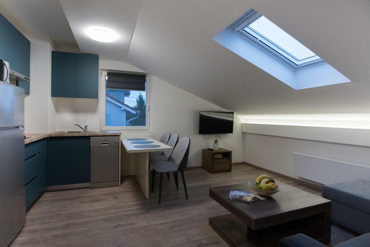 Seasons Apartmani Osijek Bagian luar foto